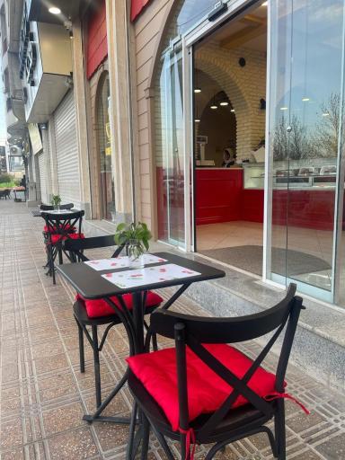 عکس کافه رد سیس