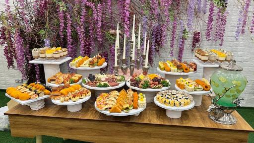 عکس فینگرفود مانی ماه