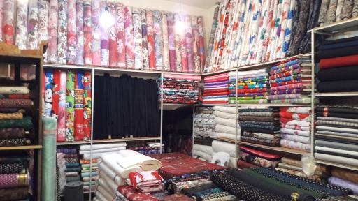 عکس پارچه و پرده سرای میرزازاده 