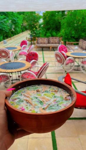 عکس باغ رستوران ایرونی