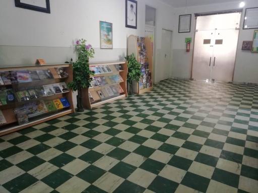 عکس کتابخانه عمومی گنجینه دانش