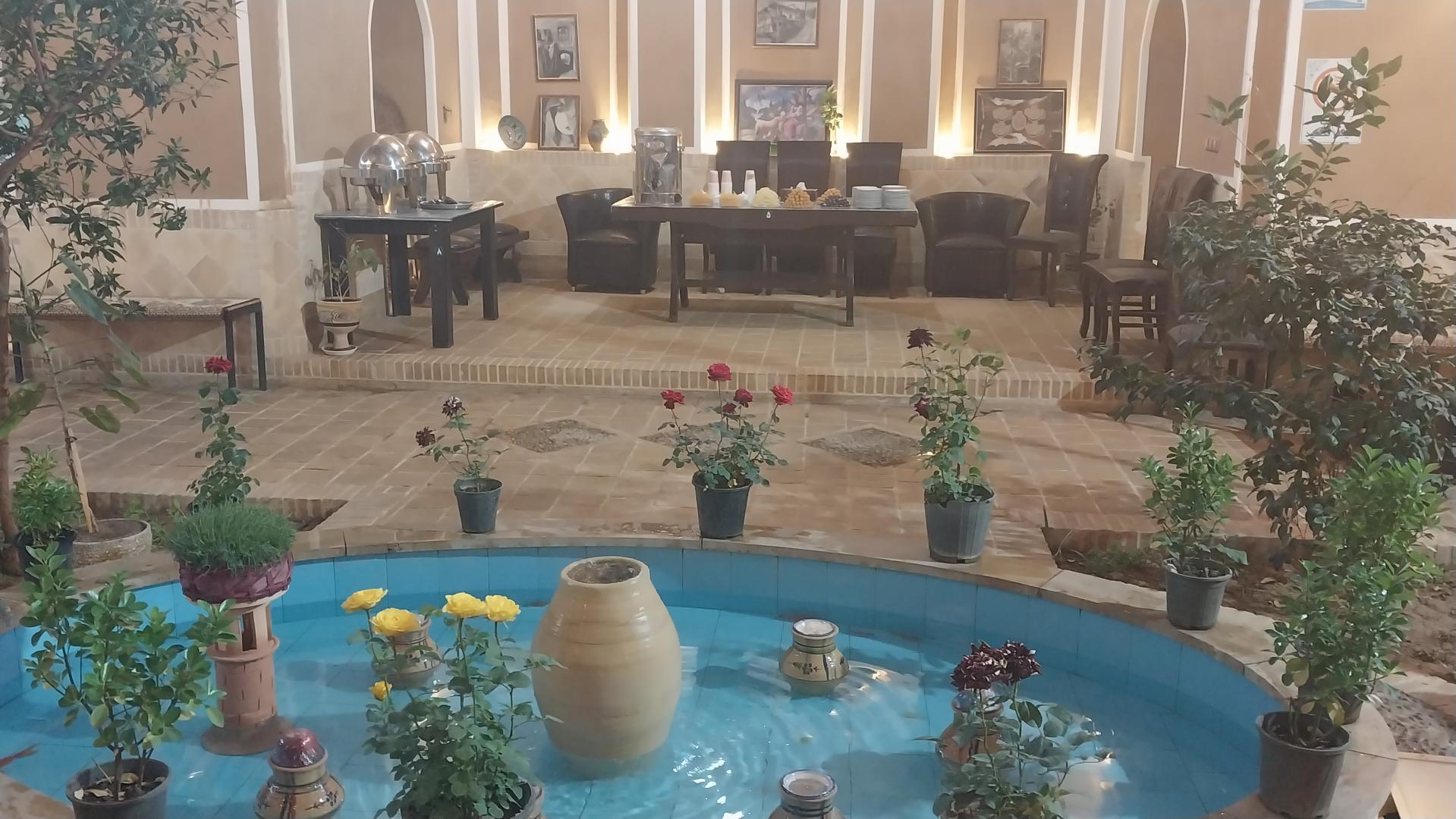 عکس رستوران سنتی خانه غذا 