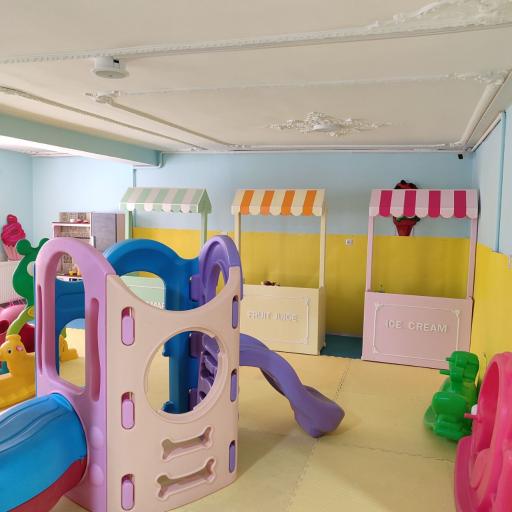 عکس مهدکودک و پیش دبستانی آبنبات چوبی