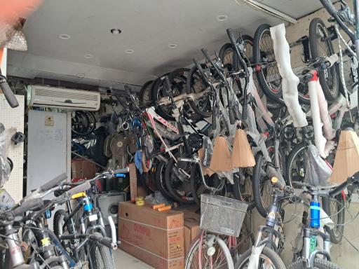 عکس فروشگاه دوچرخه جواد