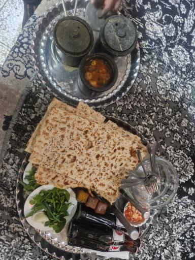 عکس سفره خانه سنتی سعید