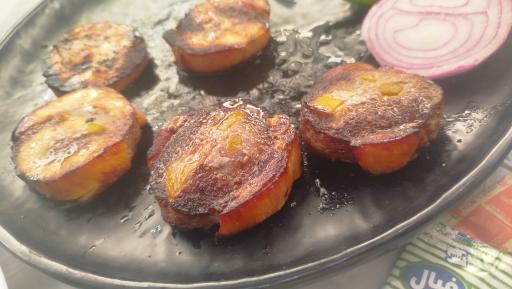 عکس باغ رستوران گذر خان