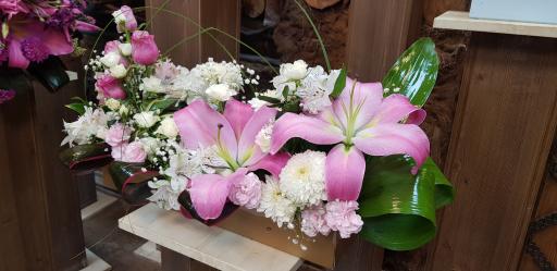 عکس گل فروشی گل سارا