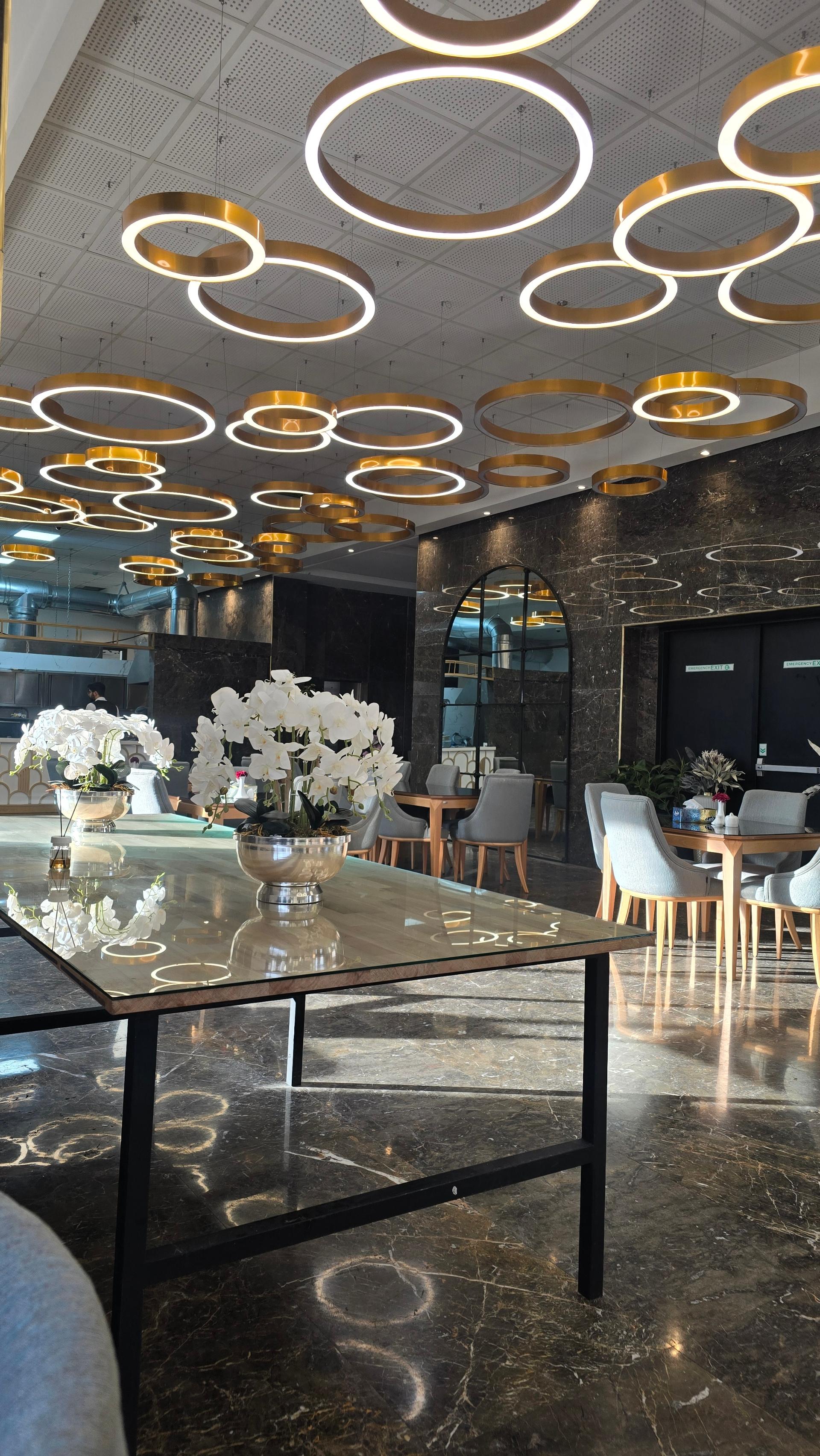 عکس هتل بین المللی ماوی