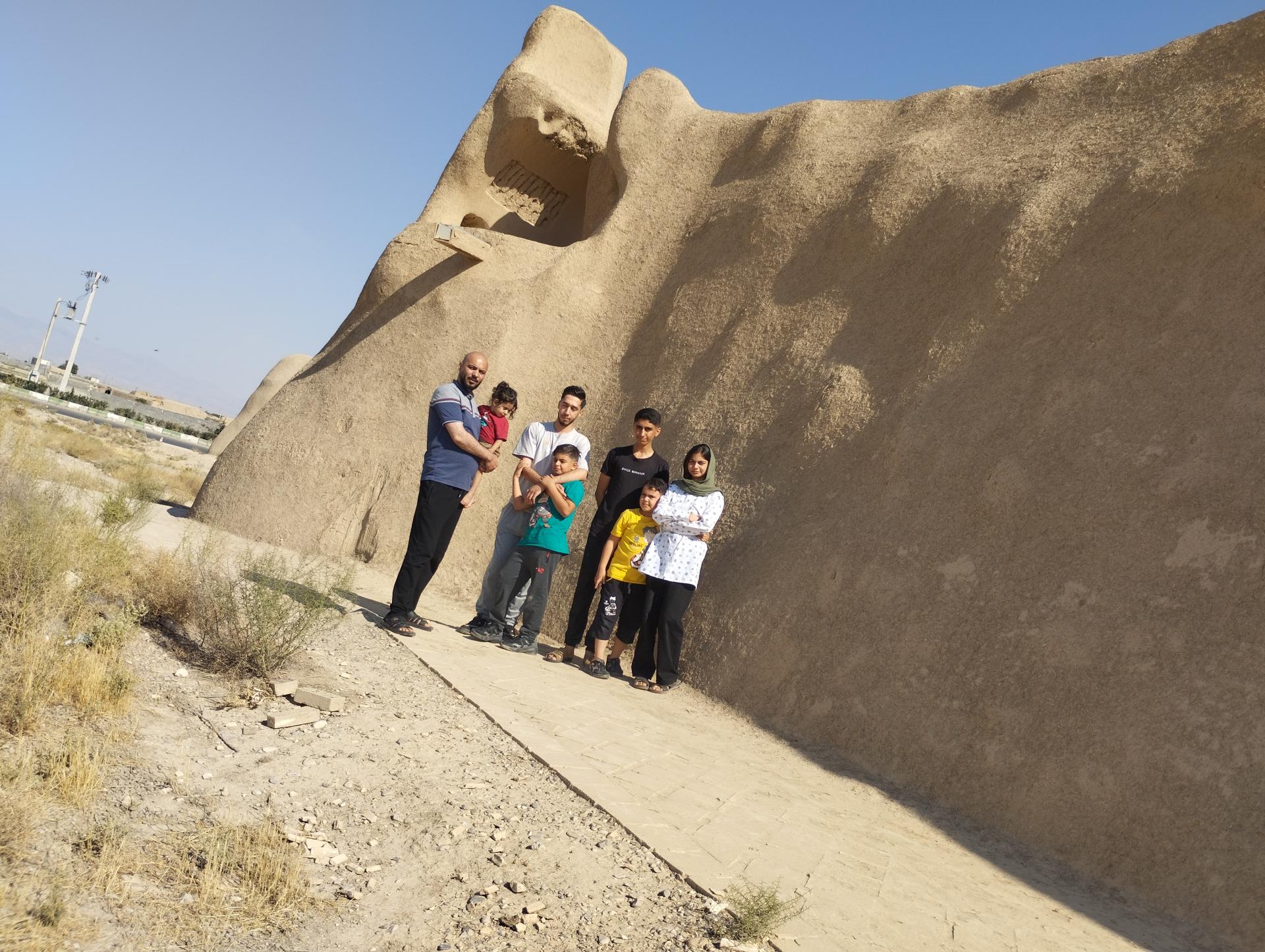 عکس دیوار بارو