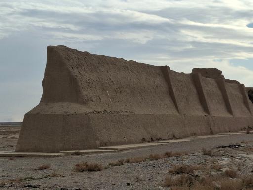 عکس دیوار بارو دامغان