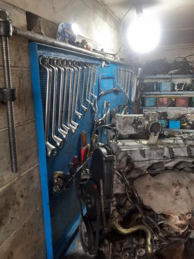 عکس تعمیرگاه ثامن