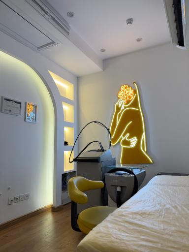 عکس آتی ماه