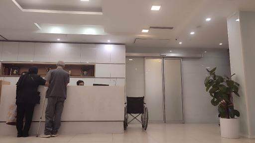 عکس دکتر افشین طاهری اعظم