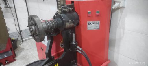 عکس اتوسرویس آقای روغن