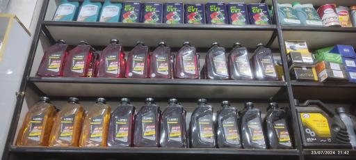 عکس اتوسرویس آقای روغن