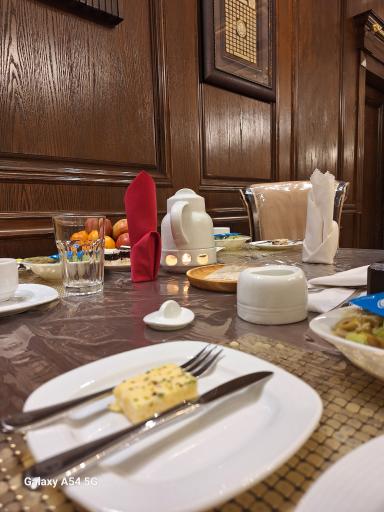 عکس رستوران ماه بهشت