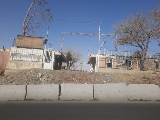 عکس آزمایشگاه فنی و مکانیک خاک تهران 