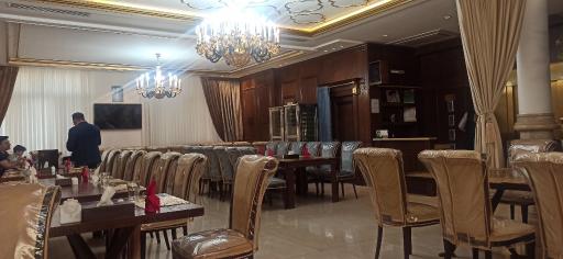 عکس رستوران ماه بهشت