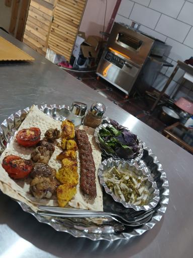 عکس کافه فست فود گراویتی