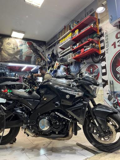 عکس تعمیر گاه مستر موتور