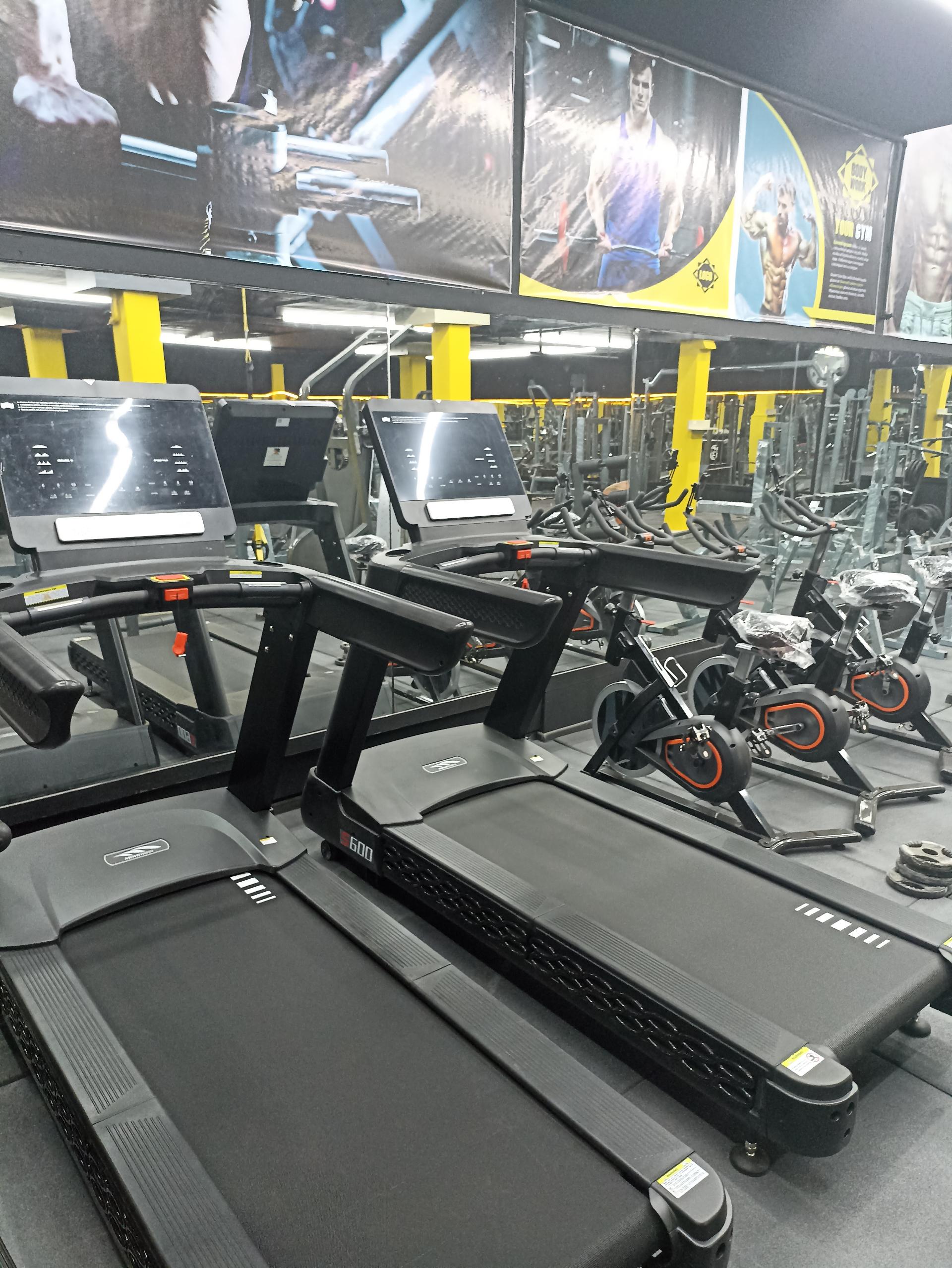 عکس باشگاه بدنسازی UMG