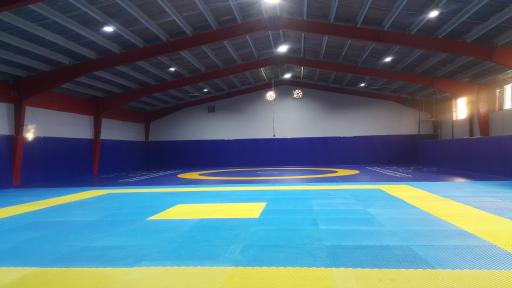 عکس سالن ورزشی شهدای خدمت