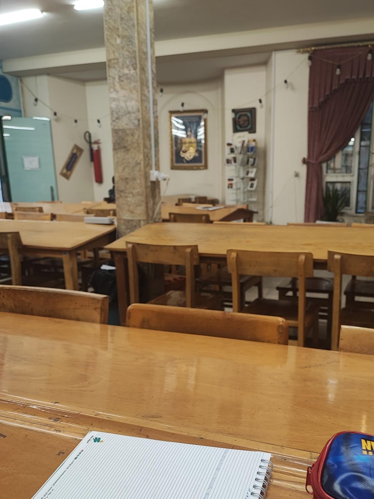 عکس کتابخانه مسجد قبا