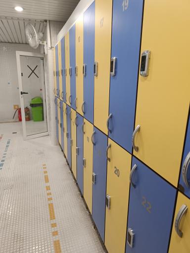 عکس استخر دانشگاه شریف تهران