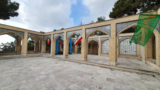 عکس مزار شهدای گمنام دانشگاه شهید بهشتی تهران