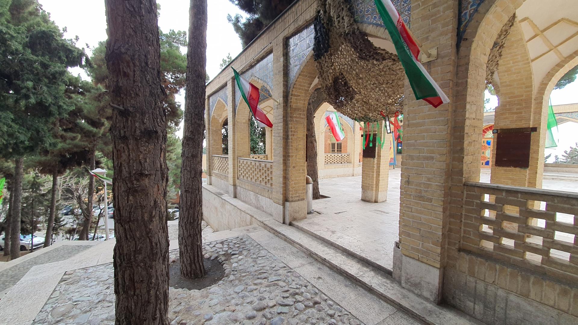 عکس مزار شهدای گمنام دانشگاه شهید بهشتی تهران