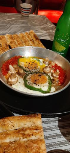 کافه به وقت هیچ 