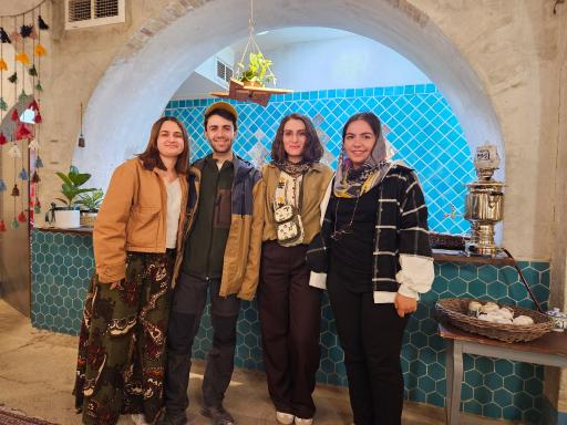 عکس کافه به وقت هیچ 