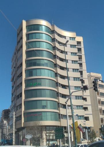 عکس ساختمان شهر پزشکان