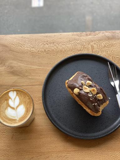 شیرینی بارن