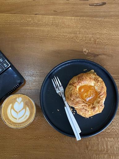 شیرینی بارن