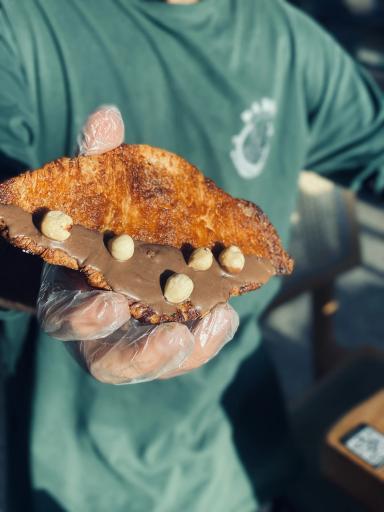 شیرینی بارن