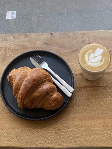 شیرینی بارن