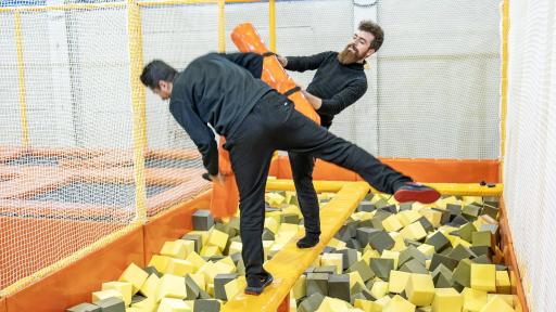 عکس ترامپولین پارک هیواد