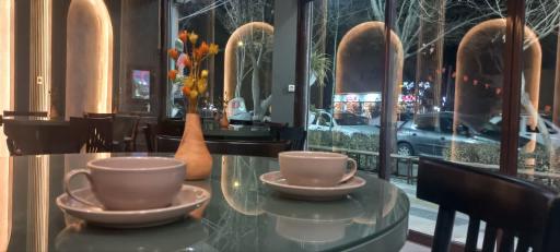 عکس کافه لما