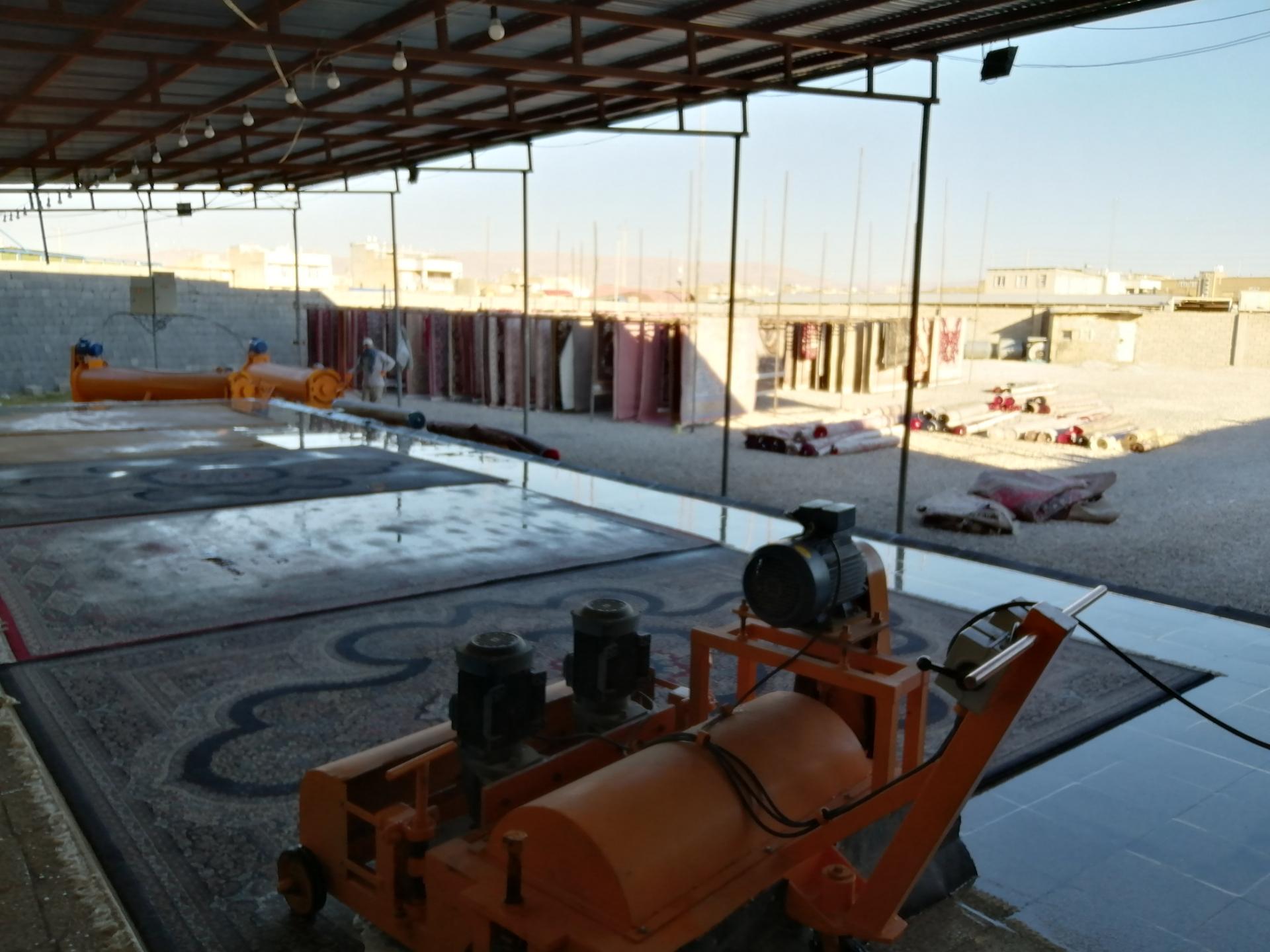 عکس قالیشویی آریا یعقوبی