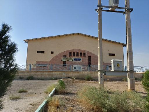 عکس ورزشگاه پوریای ولی