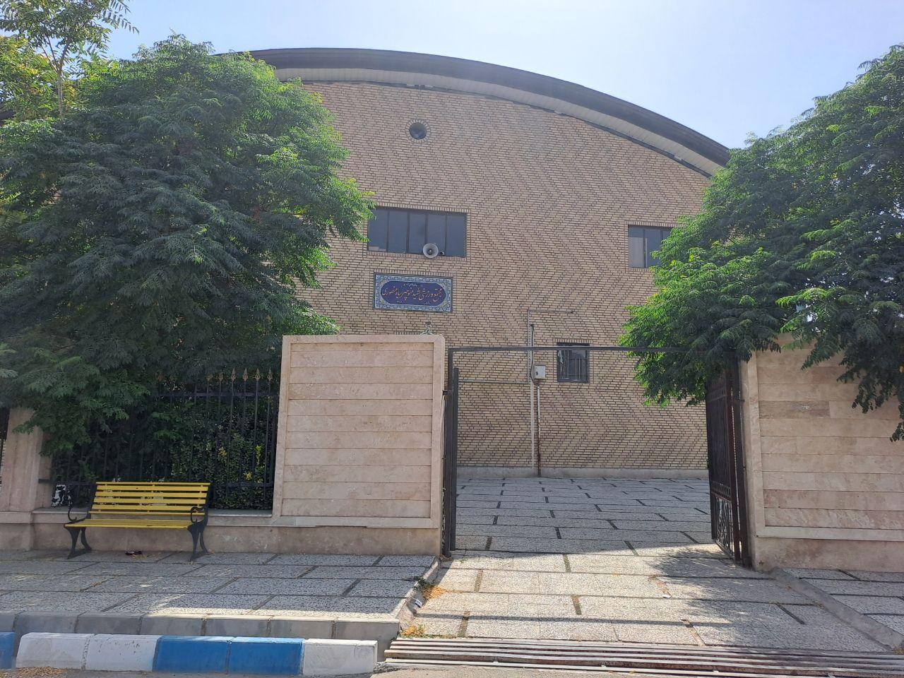 عکس ورزشگاه چندمنظوره محمودآباد