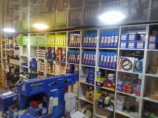 عکس فروشگاه لوازم یدکی صالح