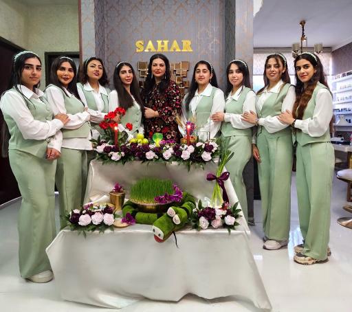 عکس آموزش و خدمات تخصصی کاشت ناخن سحر