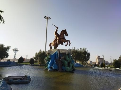 عکس مجسمه برنزی یعقوب لیث صفاری 