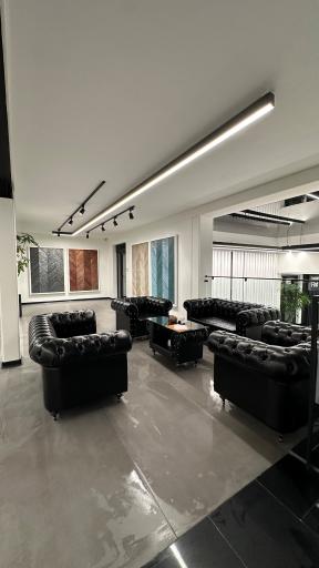 عکس آخیز تجارت اسپادانا