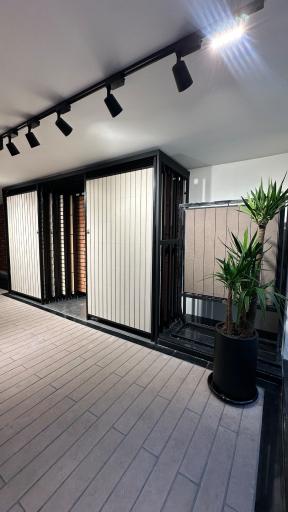 عکس آخیز تجارت اسپادانا