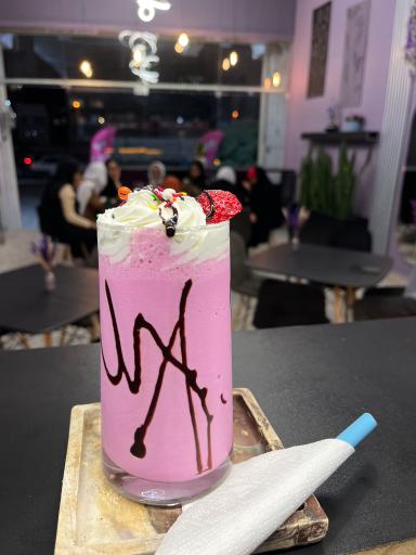 عکس کافه بنفش