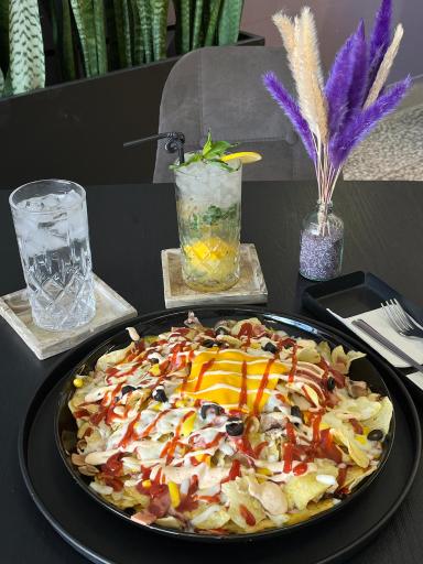 عکس کافه بنفش