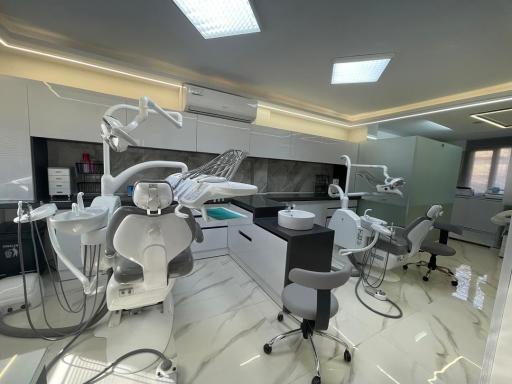 عکس دندانپزشکی دکتر فائزه السادات موسوی